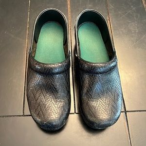 Black Textures Dansko Clog size 38